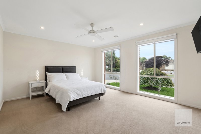 Photo - 6 Wyperfeld Avenue, Taylors Lakes VIC 3038 - Image 8