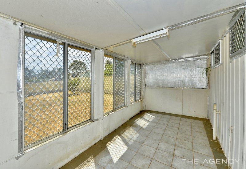 Photo - 6 Yallan Street, Mandurah WA 6210 - Image 7