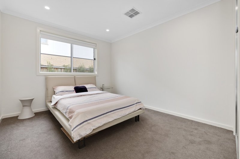 Photo - 6 Yang Road, Mambourin VIC 3024 - Image 7