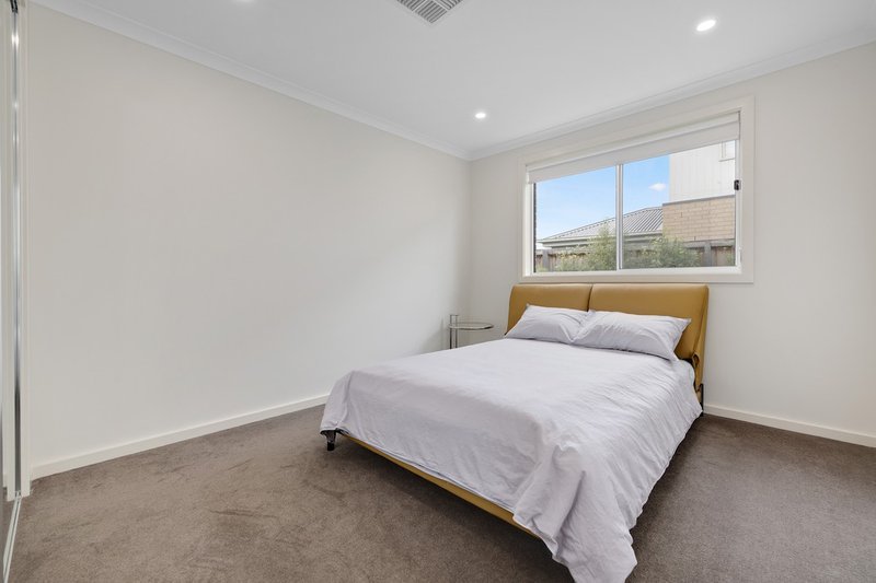 Photo - 6 Yang Road, Mambourin VIC 3024 - Image 10