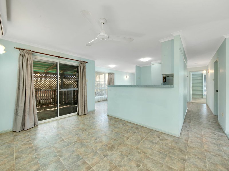 Photo - 6 Yaraan Court, Boyne Island QLD 4680 - Image 6