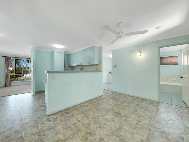 Photo - 6 Yaraan Court, Boyne Island QLD 4680 - Image 7