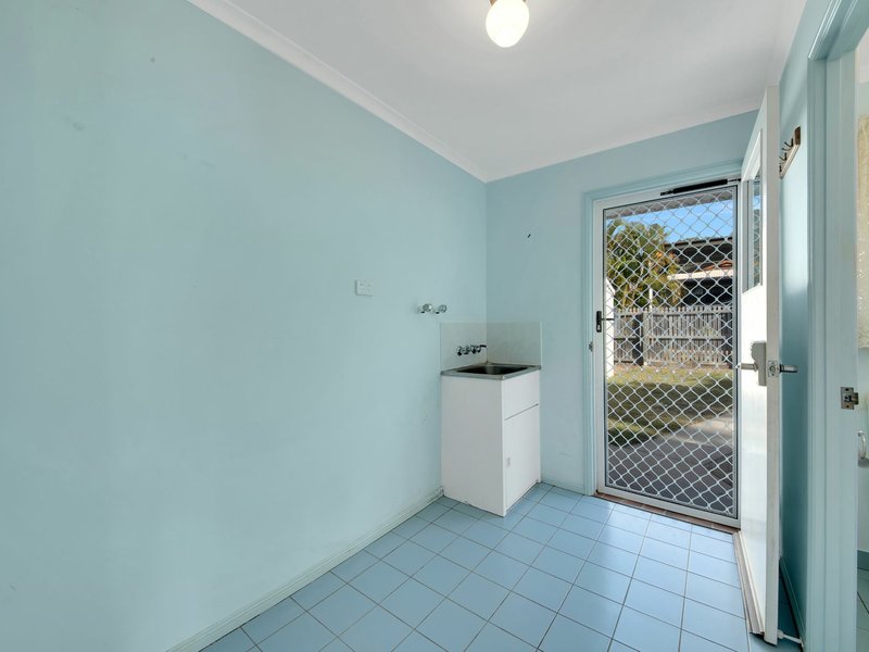 Photo - 6 Yaraan Court, Boyne Island QLD 4680 - Image 13