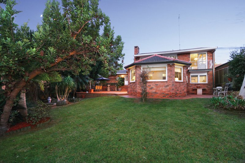 Photo - 6 Yaringa Road, Castle Hill NSW 2154 - Image 10