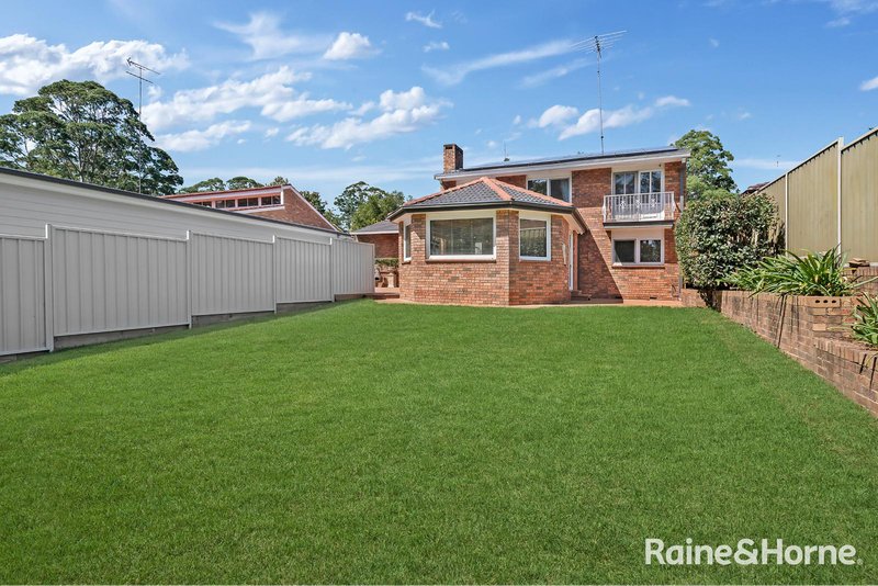 Photo - 6 Yaringa Road, Castle Hill NSW 2154 - Image 10