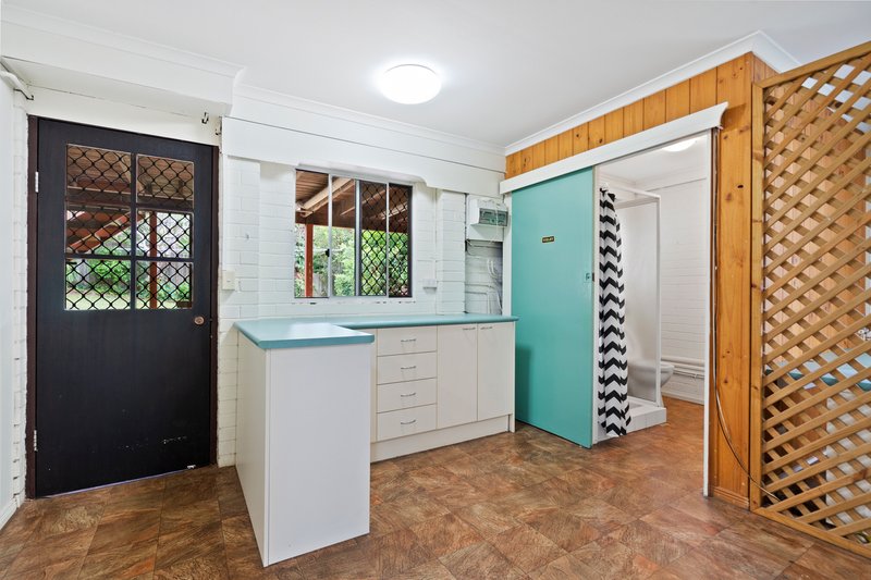 Photo - 6 Yaringa Street, Manly West QLD 4179 - Image 12