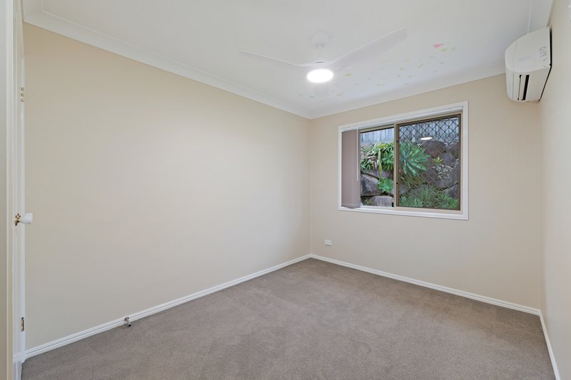 Photo - 6 Yarraman Street, Arana Hills QLD 4054 - Image 12