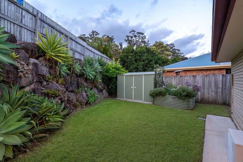 Photo - 6 Yarraman Street, Arana Hills QLD 4054 - Image 16