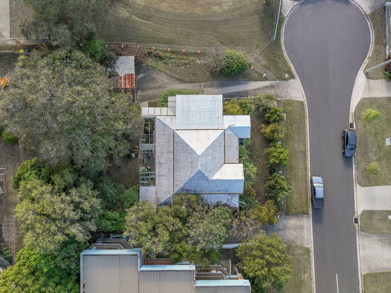 Photo - 6 Yarroon Street, Gladstone Central QLD 4680 - Image 11