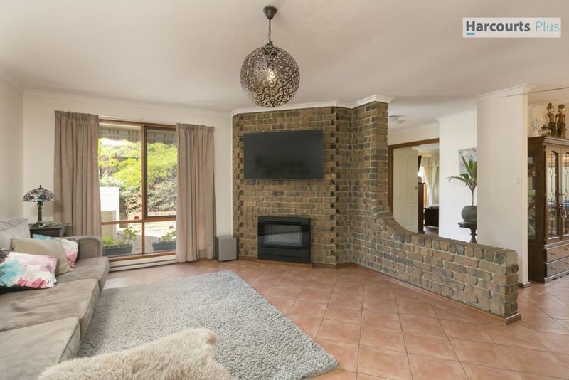 Photo - 6 Yilki Court, Hallett Cove SA 5158 - Image 3