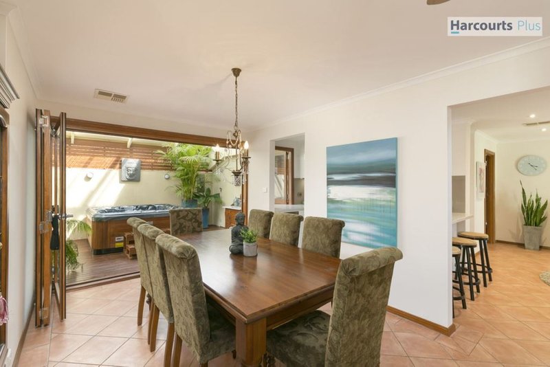 Photo - 6 Yilki Court, Hallett Cove SA 5158 - Image 4