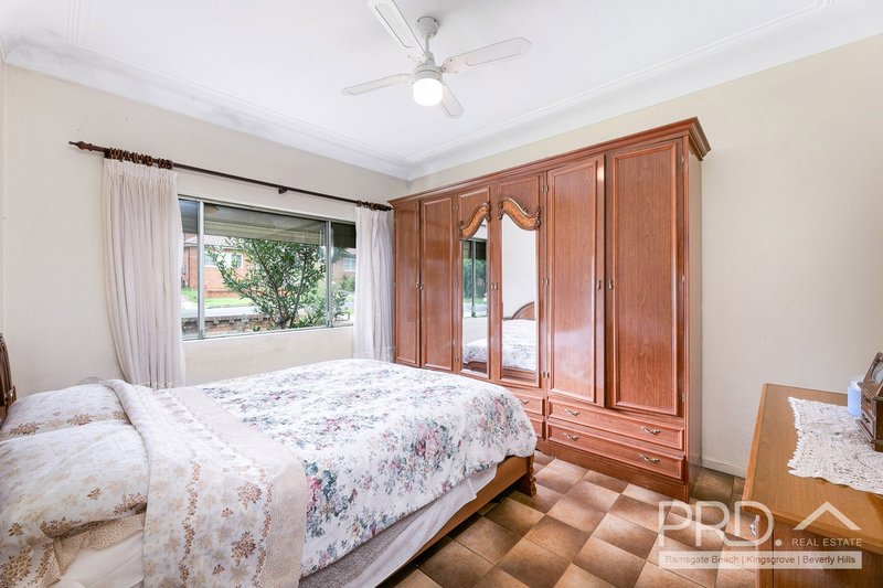 Photo - 6 Yoorami Road, Beverly Hills NSW 2209 - Image 6