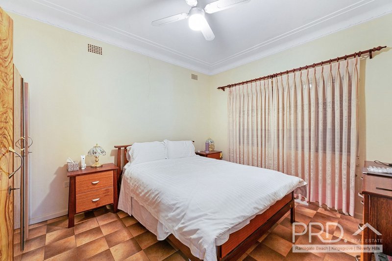 Photo - 6 Yoorami Road, Beverly Hills NSW 2209 - Image 7