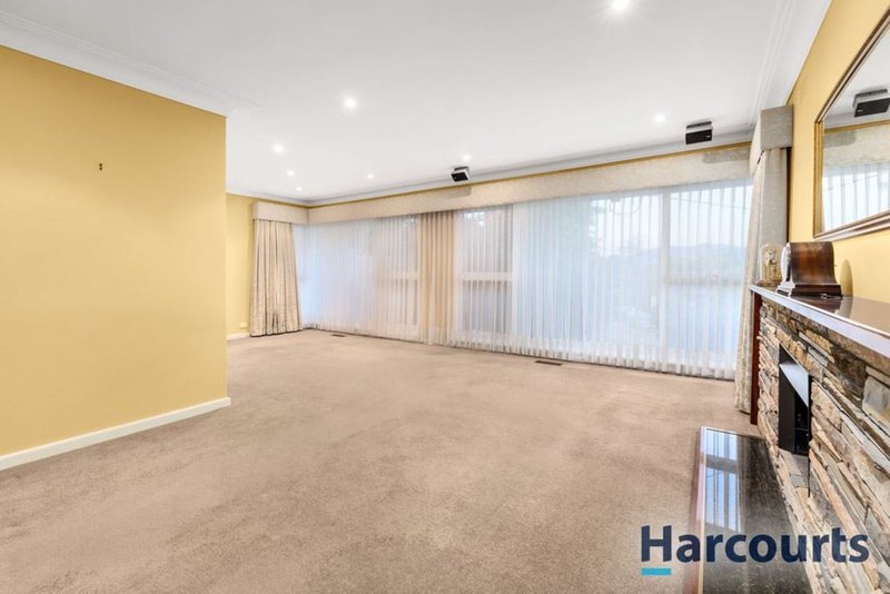 Photo - 6 York Court, Wantirna South VIC 3152 - Image 3