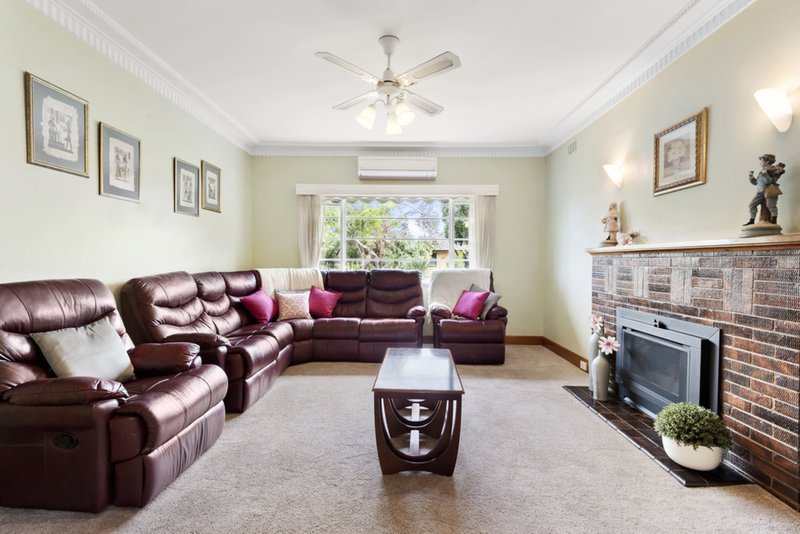 Photo - 6 Young Street, Oakleigh VIC 3166 - Image 2