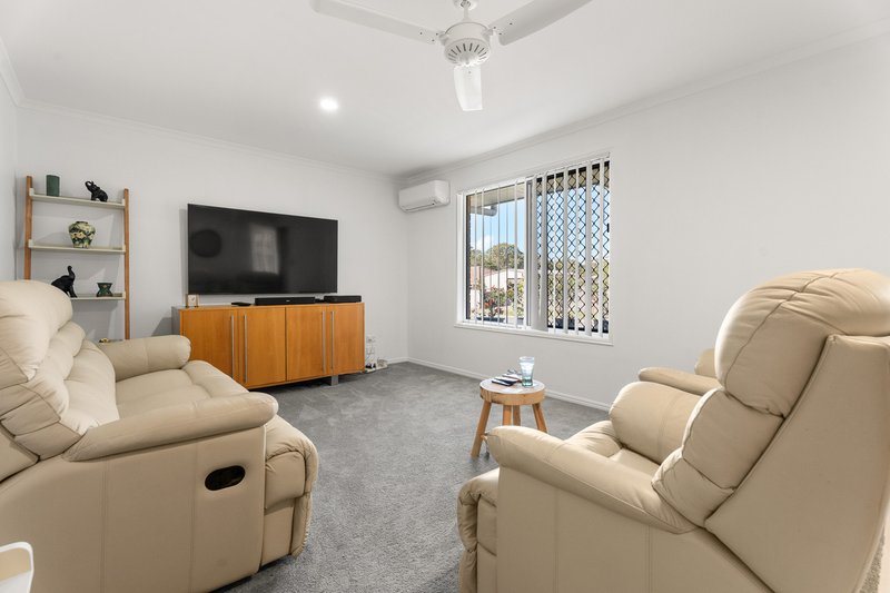 Photo - 6 Zircon Street, Urangan QLD 4655 - Image 9