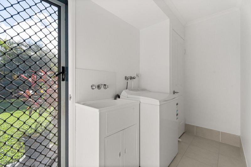 Photo - 6 Zircon Street, Urangan QLD 4655 - Image 18