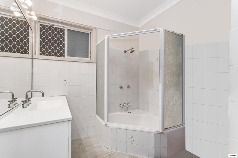 Photo - 60 Albert Street, Cranbrook QLD 4814 - Image 7