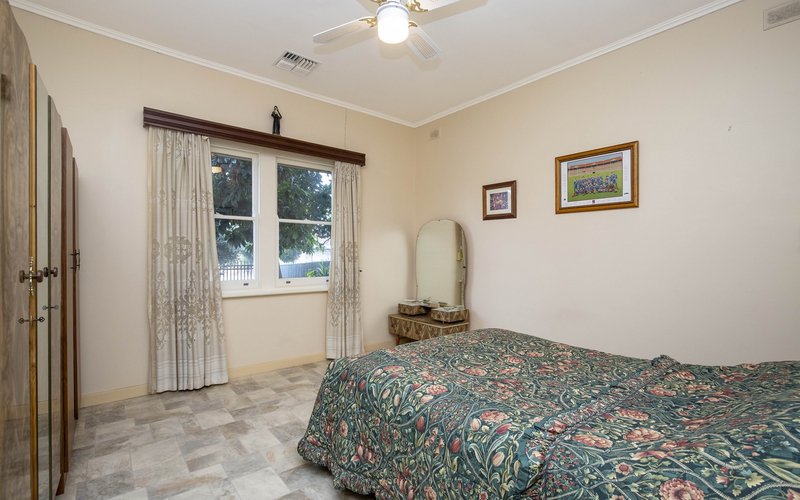 Photo - 60 Alexander Avenue, Campbelltown SA 5074 - Image 6