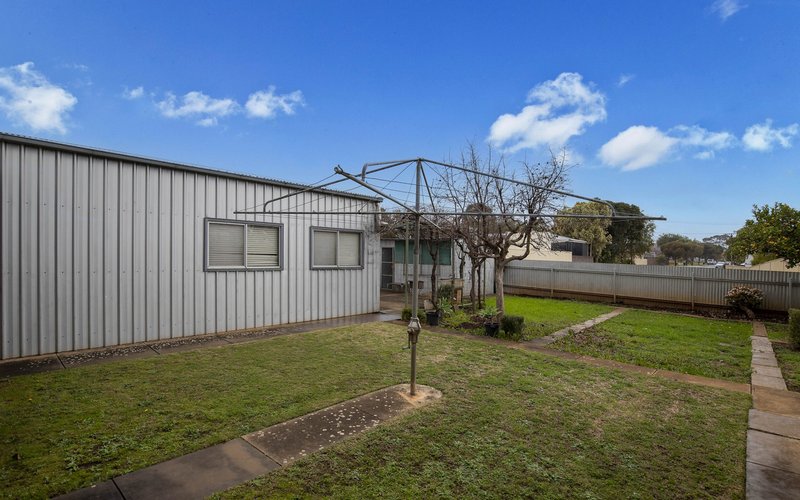 Photo - 60 Alexander Avenue, Campbelltown SA 5074 - Image 12