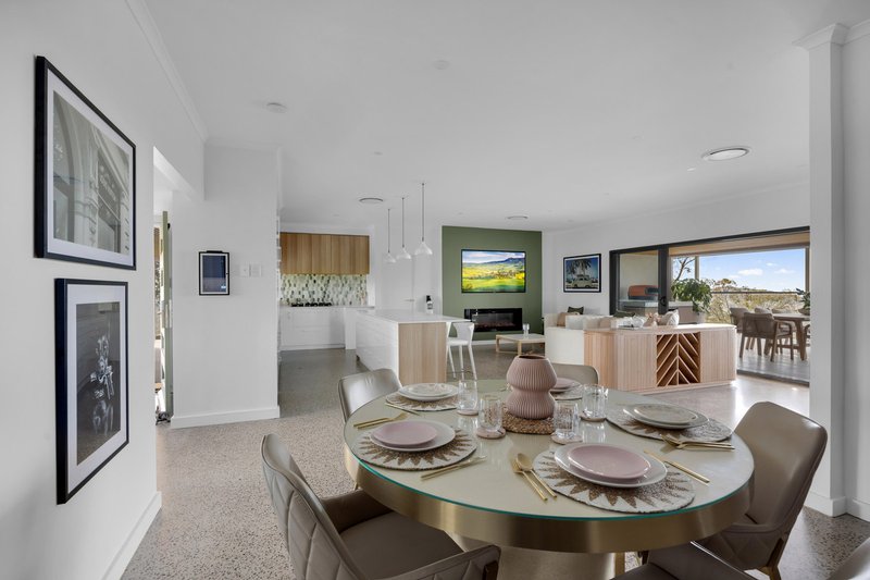 Photo - 60 Amigh Road, Landsborough QLD 4550 - Image 11