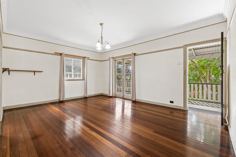Photo - 60 Arinya Road, Ashgrove QLD 4060 - Image 3