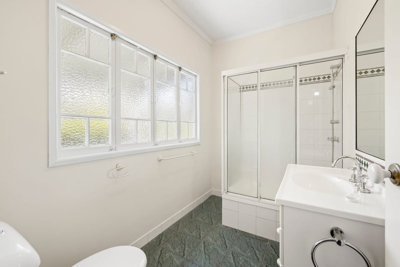 Photo - 60 Arinya Road, Ashgrove QLD 4060 - Image 7