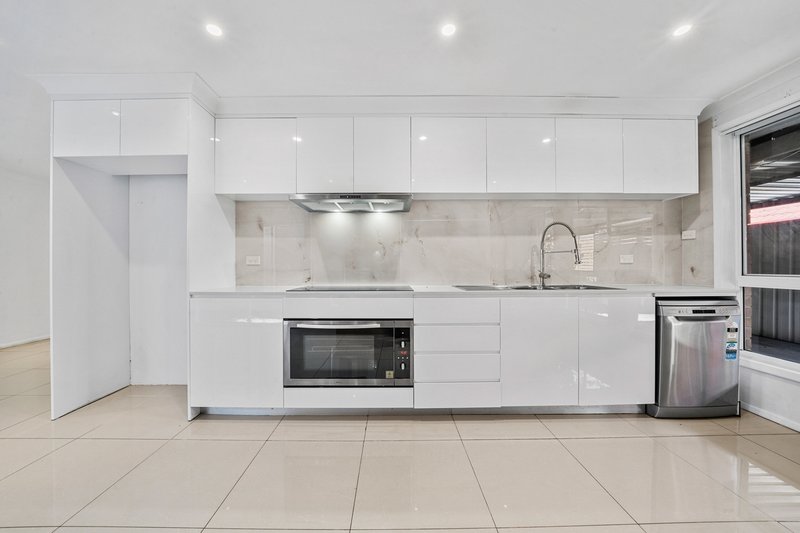 Photo - 60 Arnott Road, Quakers Hill NSW 2763 - Image 3