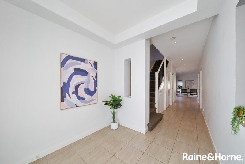 Photo - 60 Arroyo Place, Caroline Springs VIC 3023 - Image 2