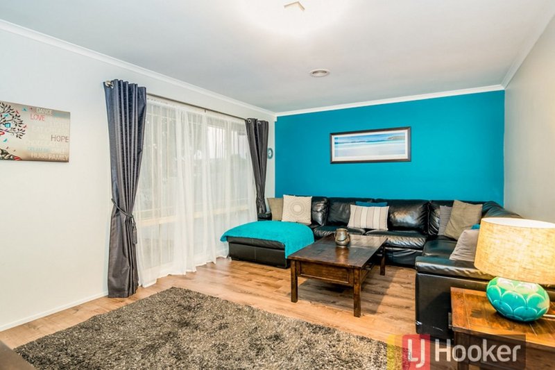 Photo - 60 Astley Wynd, Lynbrook VIC 3975 - Image 3