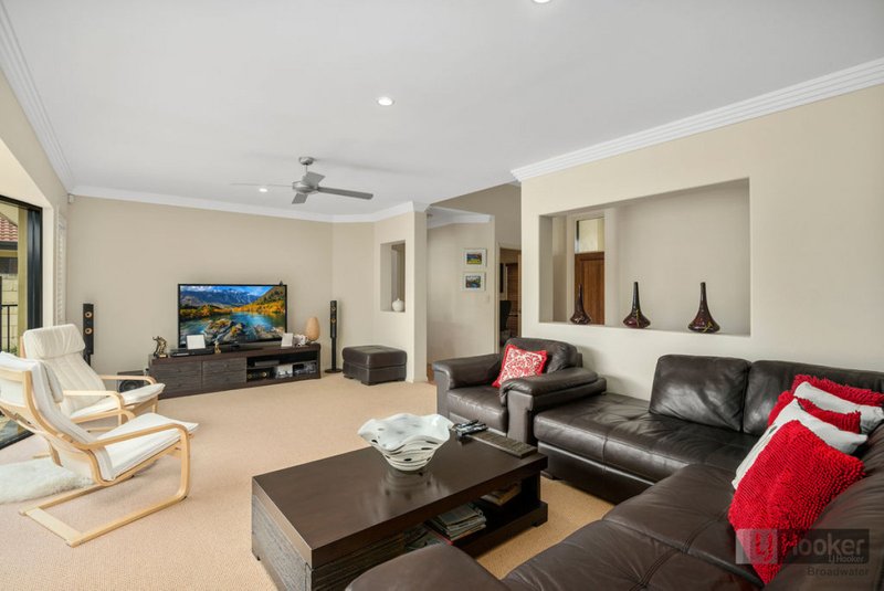 Photo - 60 Audrey Avenue, Helensvale QLD 4212 - Image 6