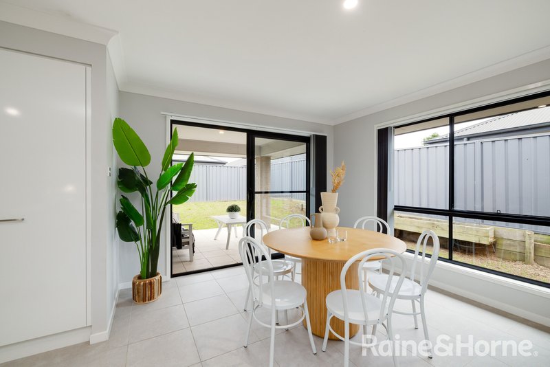 Photo - 60 Awaba Street, Morisset NSW 2264 - Image 4