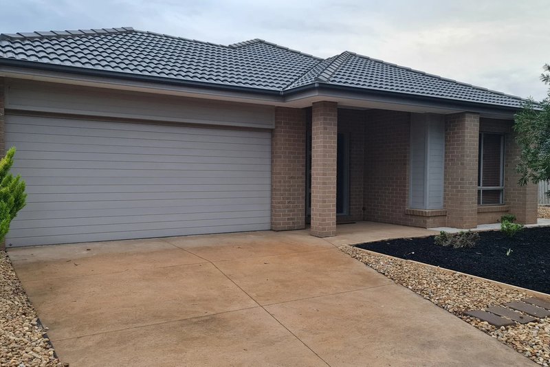 Photo - 60 Beachview Parade, Point Cook VIC 3030 - Image 1