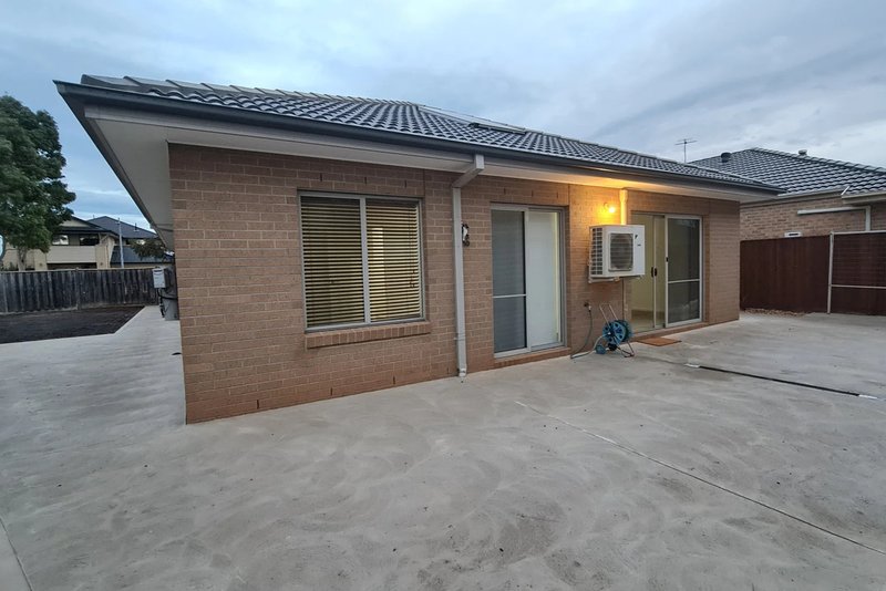 Photo - 60 Beachview Parade, Point Cook VIC 3030 - Image 12