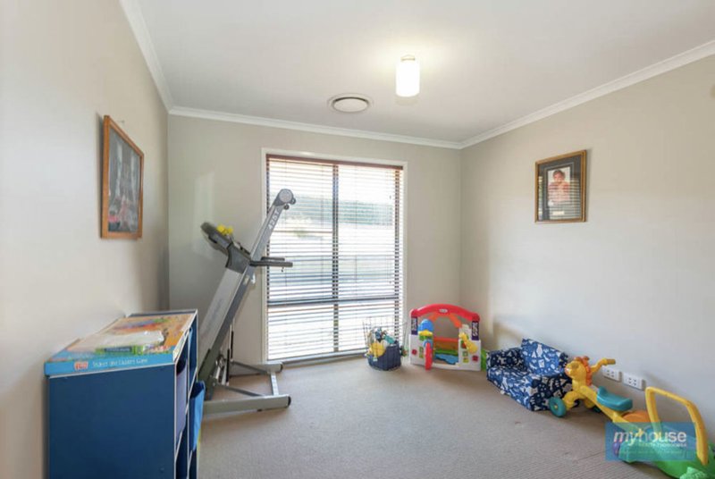 Photo - 60 Beauly Drive, Top Camp QLD 4350 - Image 13