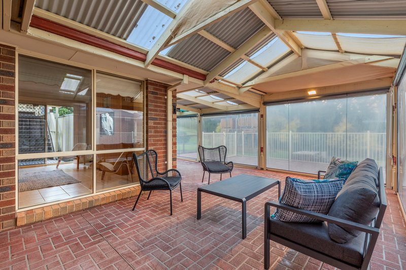 Photo - 60 Bellbird Close, Pakenham VIC 3810 - Image 16