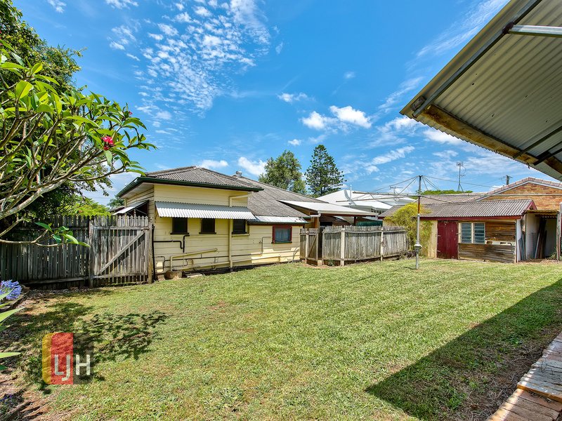 Photo - 60 Blaker Street, Mitchelton QLD 4053 - Image 11