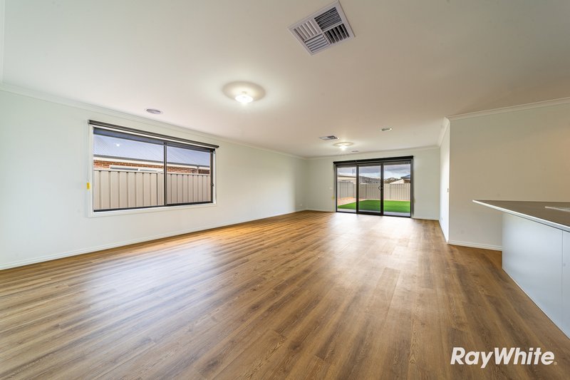 Photo - 60 Blossom Drive, Epsom VIC 3551 - Image 7