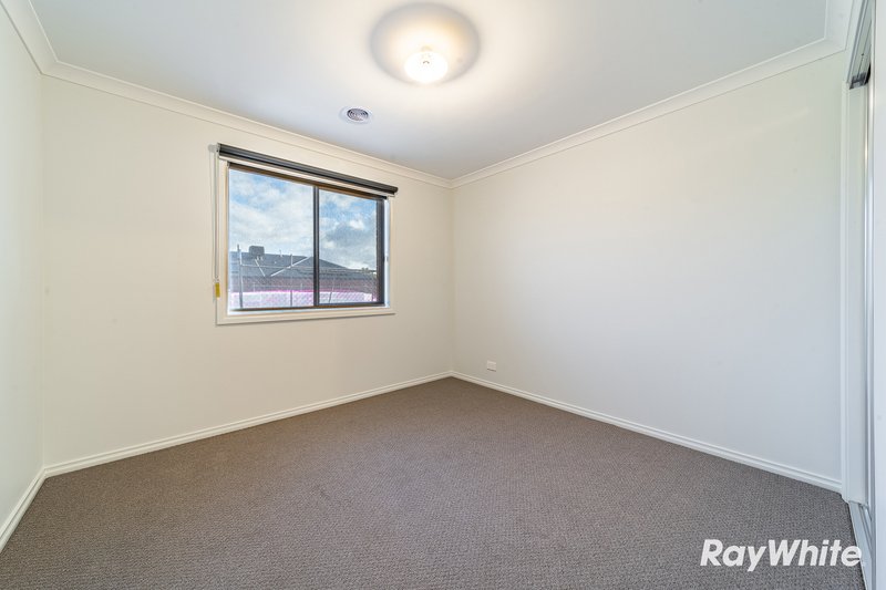 Photo - 60 Blossom Drive, Epsom VIC 3551 - Image 11