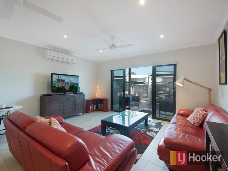 Photo - 60 Blue Mountains Crescent, Fitzgibbon QLD 4018 - Image 4