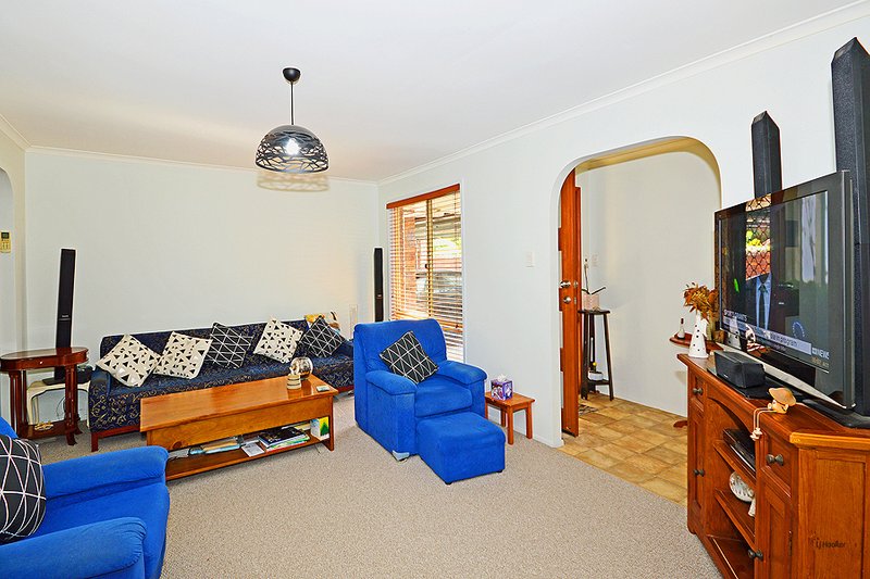 Photo - 60 Blundell Boulevard, Tweed Heads South NSW 2486 - Image 5