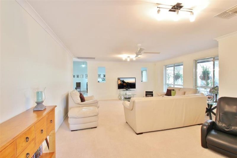 Photo - 60 Bradley Drive, Harrington Park NSW 2567 - Image 10