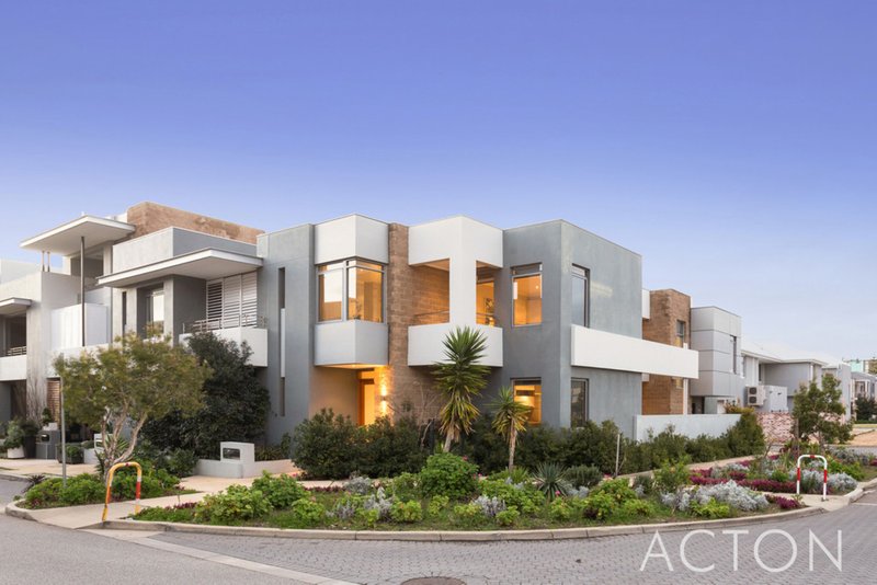 60 Breaksea Drive, North Coogee WA 6163