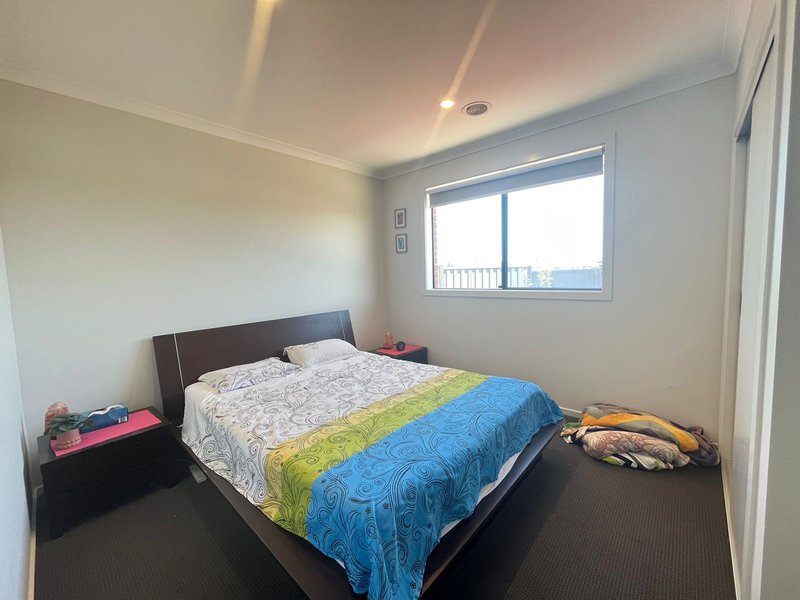 Photo - 60 Bridport Circuit, Tarneit VIC 3029 - Image 8