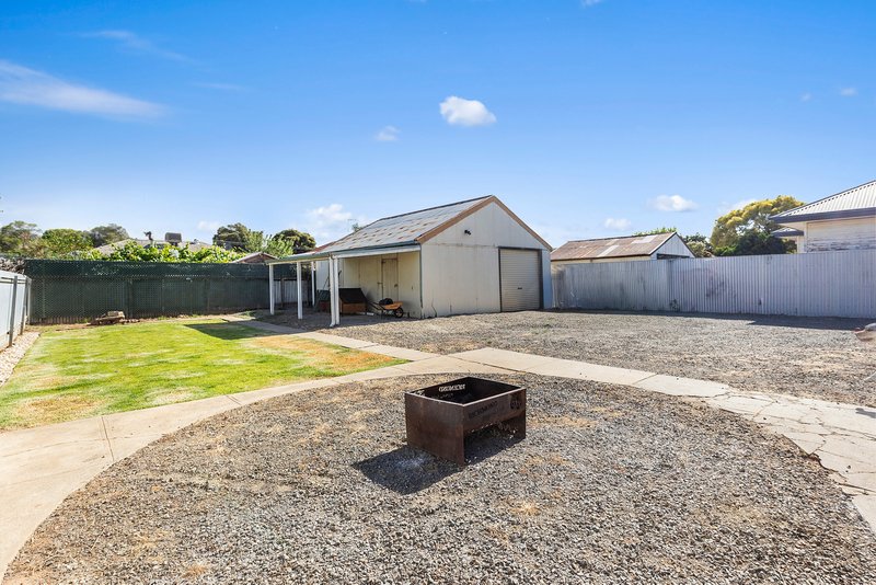 Photo - 60 Broadway Street, Cobram VIC 3644 - Image 14