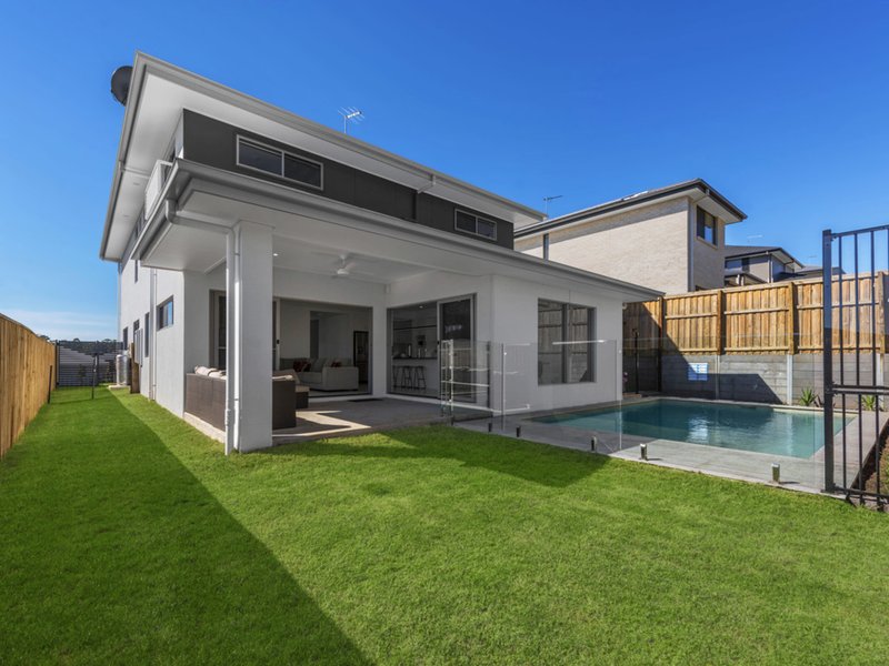 Photo - 60 Canopus Street, Bridgeman Downs QLD 4035 - Image 2