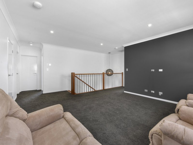 Photo - 60 Canopus Street, Bridgeman Downs QLD 4035 - Image 13