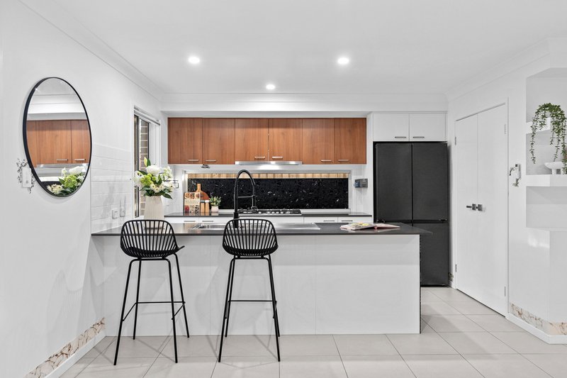 Photo - 60 Carbeen Circuit, Springfield QLD 4300 - Image 5