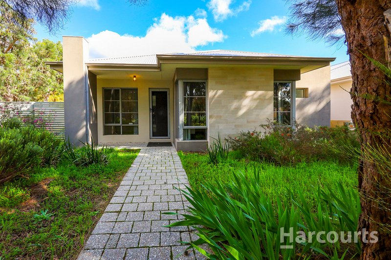 Photo - 60 Cassowary Crescent, Coodanup WA 6210 - Image 13