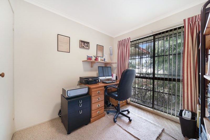 Photo - 60 Chatswood Road, Springwood QLD 4127 - Image 10